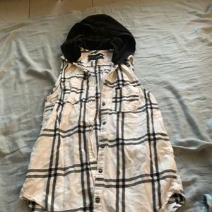 Hurley hooded, sleeveless flannel